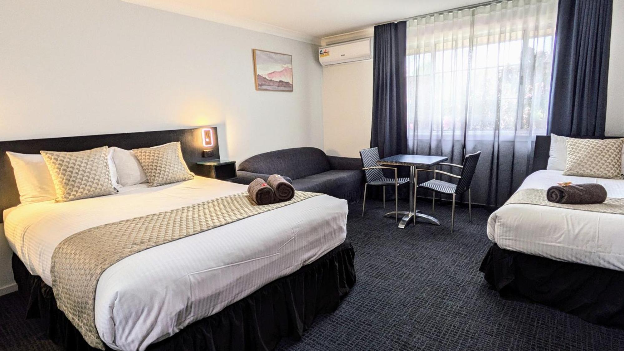 Highlands Motor Inn Oberon Eksteriør billede